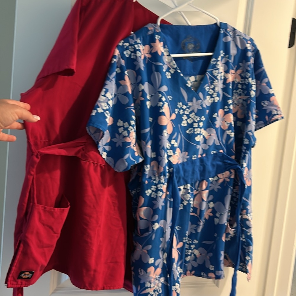 Set of two women’s nursing scrubs Tops